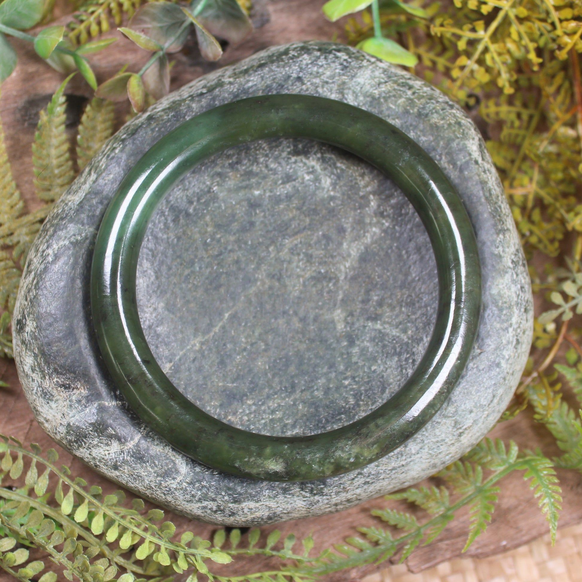 Rimu Pounamu Bangle