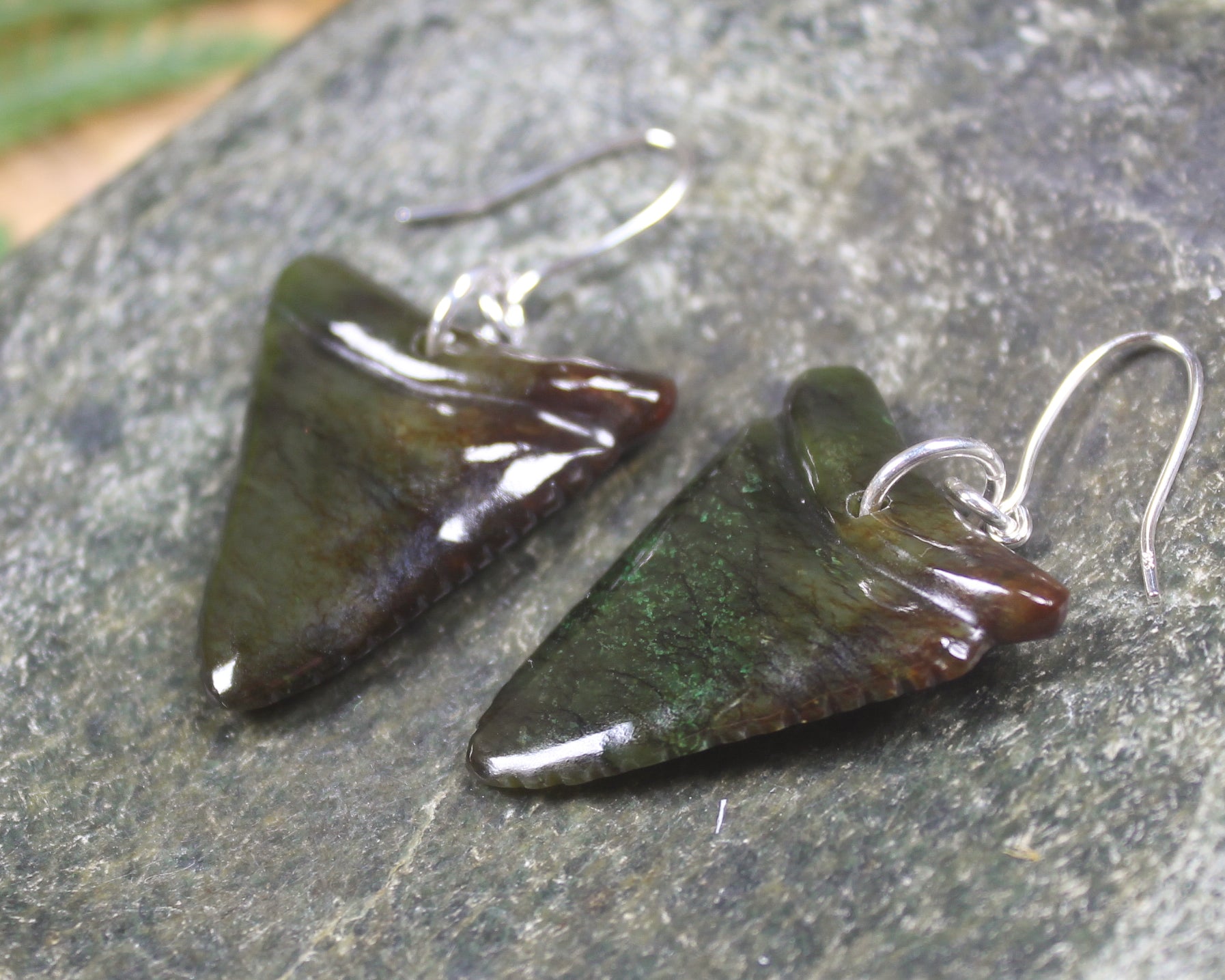 Shark Tooth Earrings carved from Rimu Pounamu - NZ Greenstone