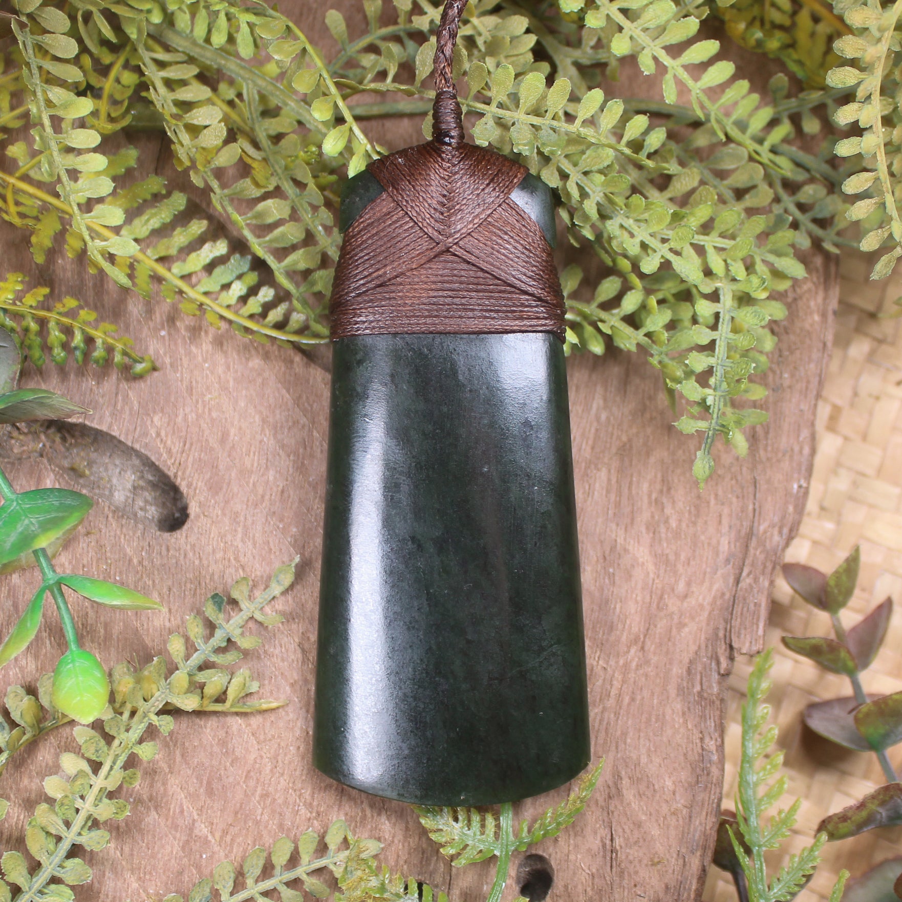 Kawakawa Pounamu Toki