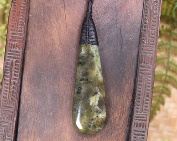 Rimu Pounamu Roimata Pendant - NZ Greenstone
