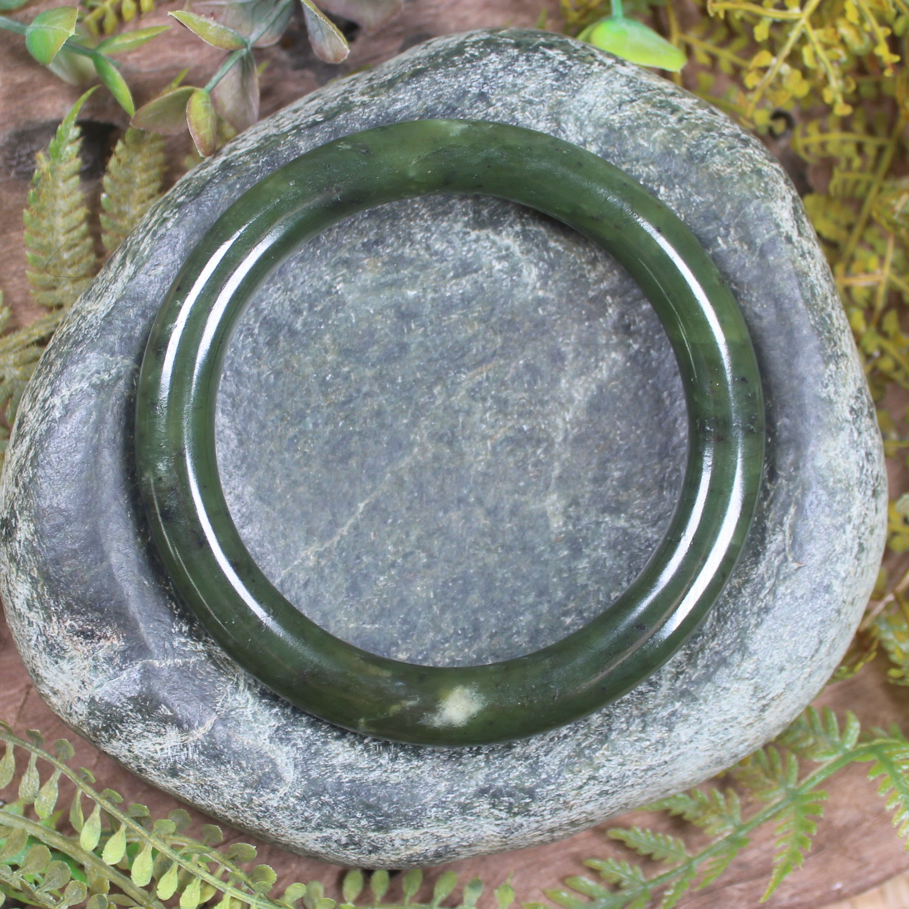 Rimu Pounamu Bangle