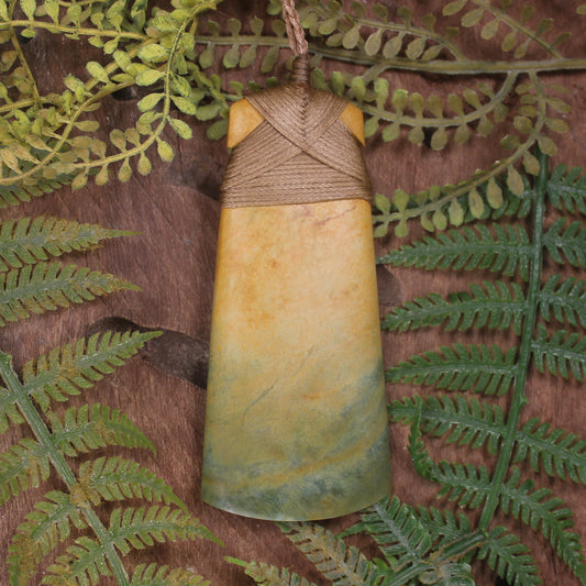 Flower Jade Pounamu Toki