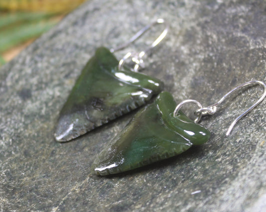 Shark Tooth Earrings carved from Rimu Pounamu - NZ Greenstone