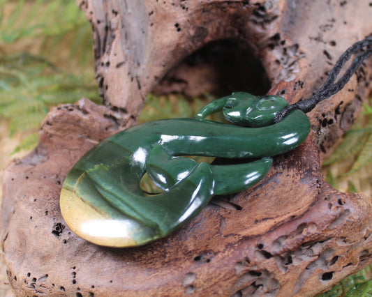 Manaia carved from Kawakawa Pounamu - NZ Greenstone