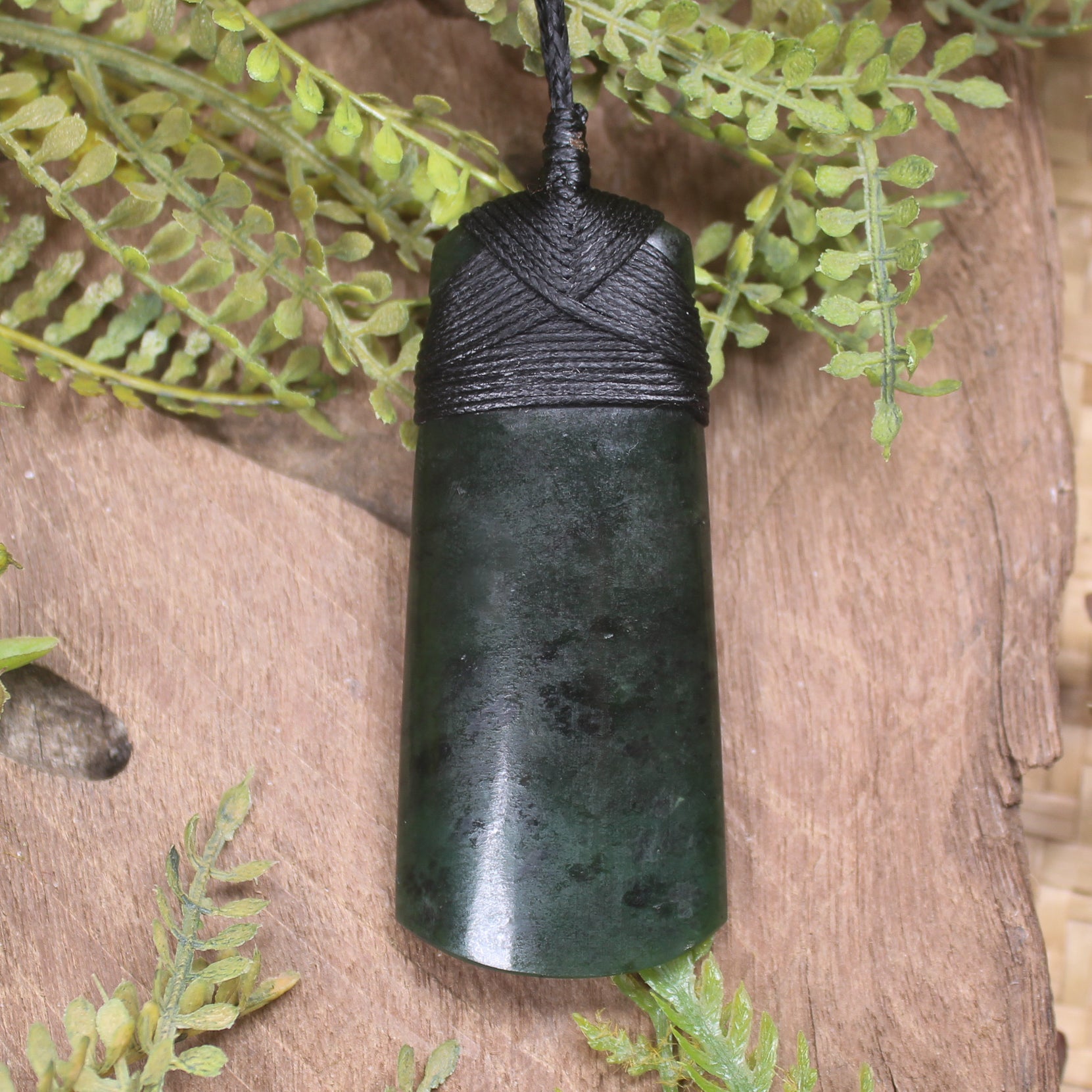 Kawakawa Pounamu Toki