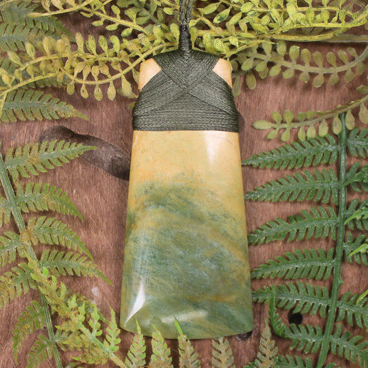 Flower Jade Pounamu Toki