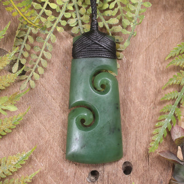 Hapopo Pounamu Toki with Koru - NZ Greenstone