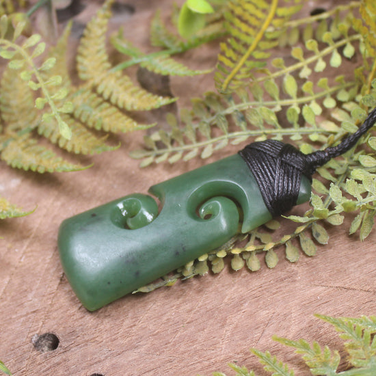Hapopo Pounamu Toki with Koru - NZ Greenstone