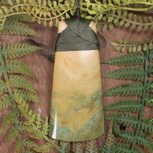 Flower Jade Pounamu Toki