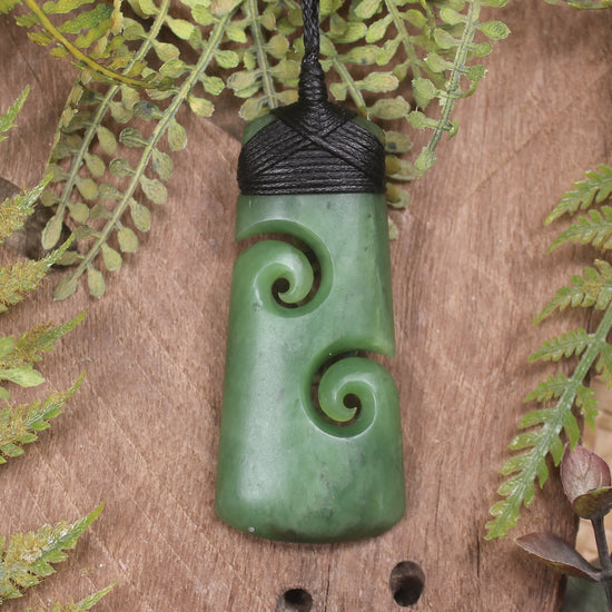 Hapopo Pounamu Toki with Koru - NZ Greenstone