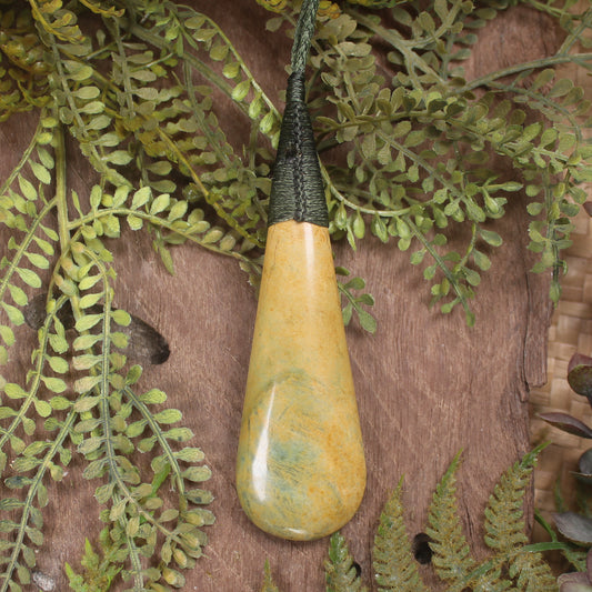 Raukaraka Pounamu Toki Pendant - NZ Greenstone