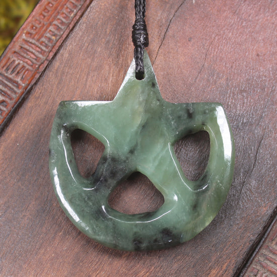 Whetumarama or Ratana Star Symbol carved from Hapopo Pounamu - New Zealand Greenstone