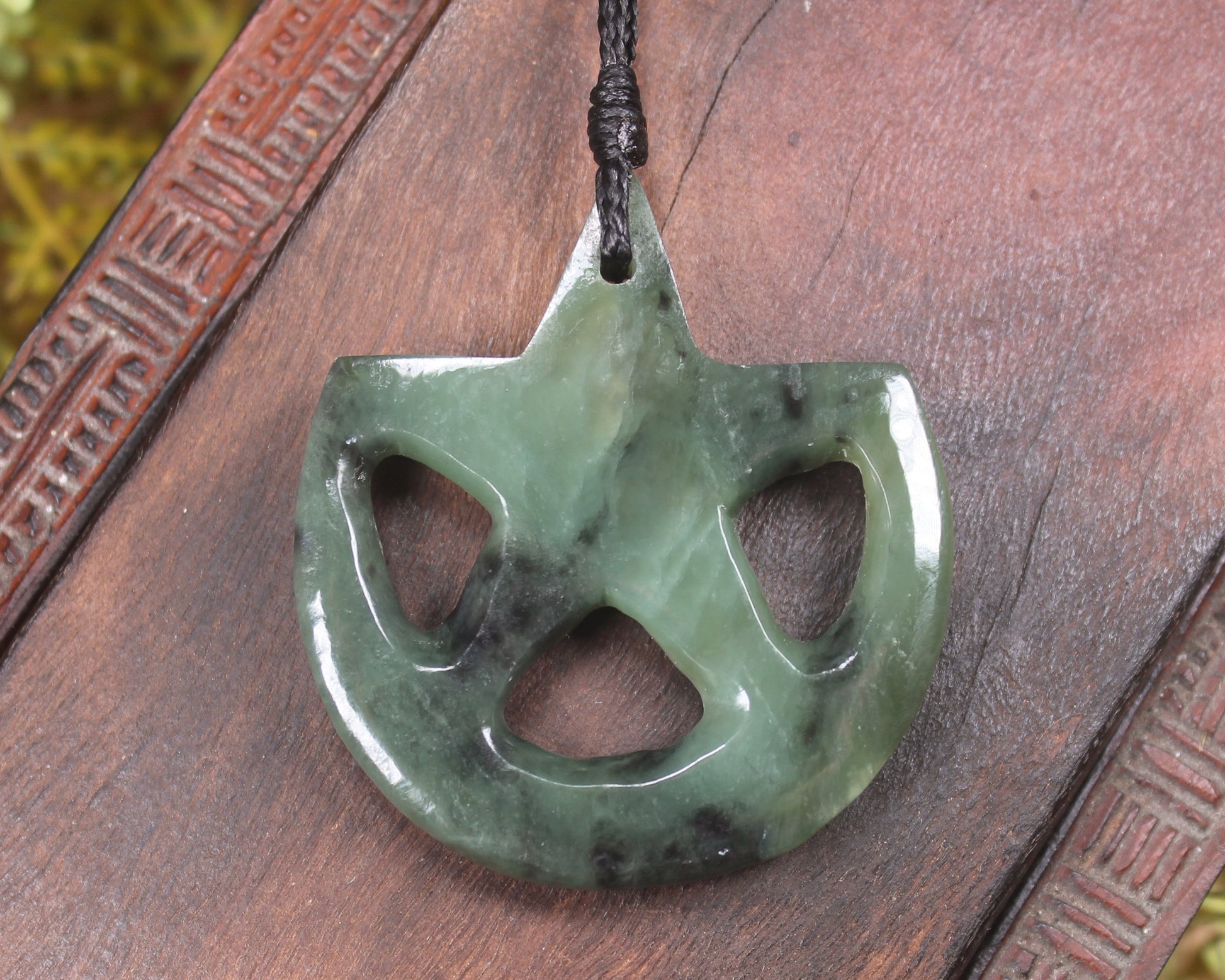 Whetumarama or Ratana Star Symbol carved from Hapopo Pounamu - New Zealand Greenstone