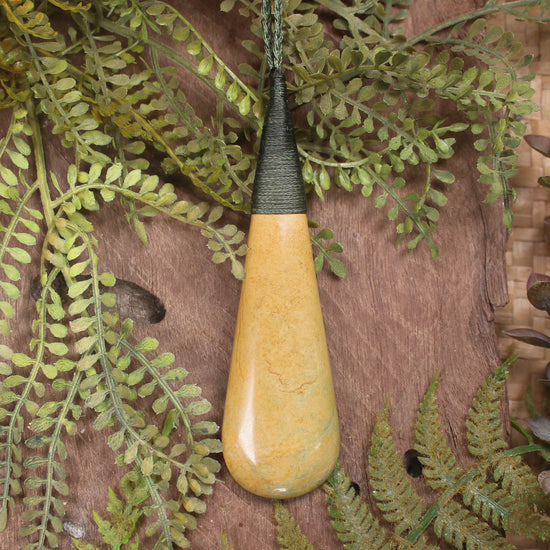 Raukaraka Pounamu Toki Pendant - NZ Greenstone