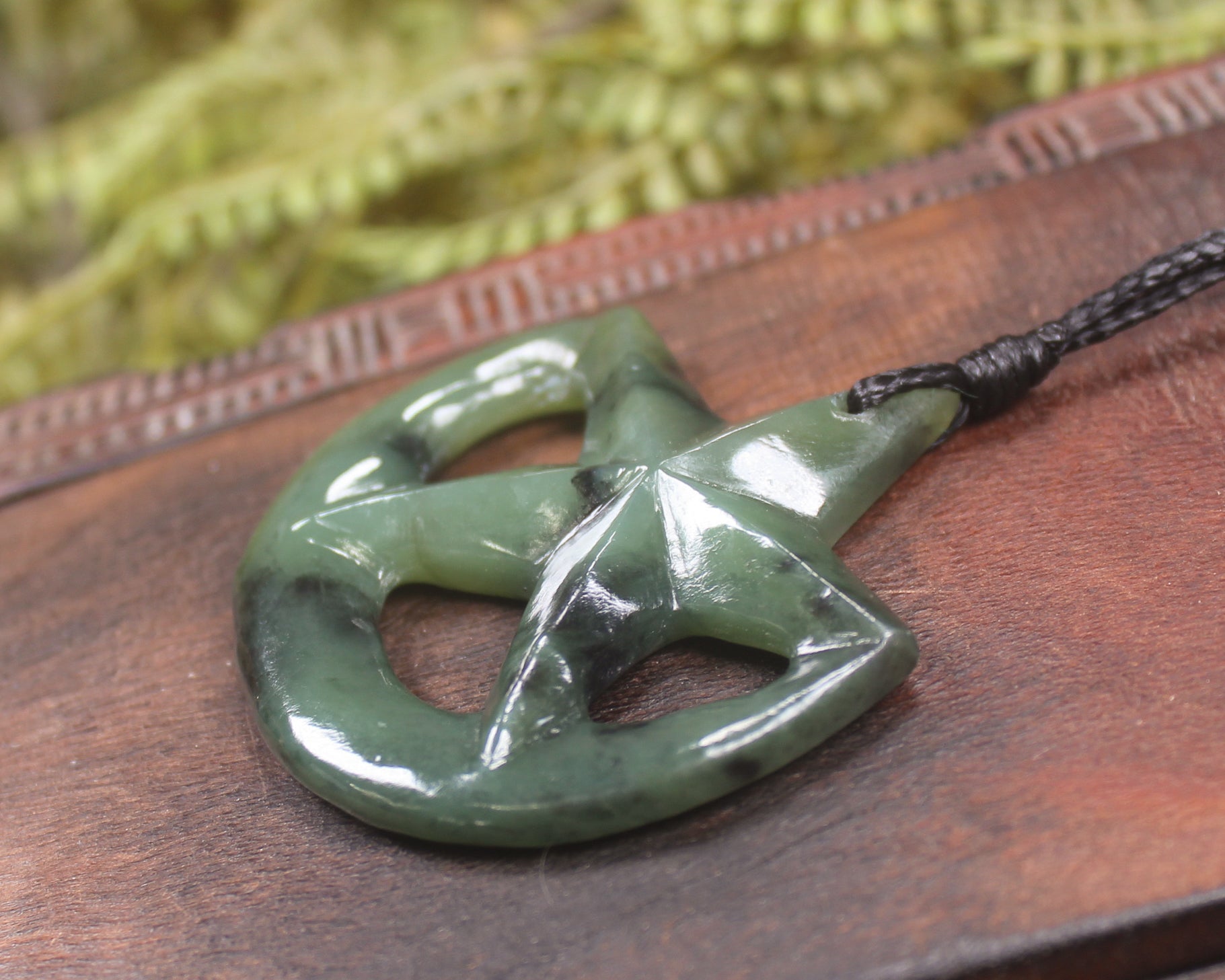 Whetumarama or Ratana Star Symbol carved from Hapopo Pounamu - New Zealand Greenstone