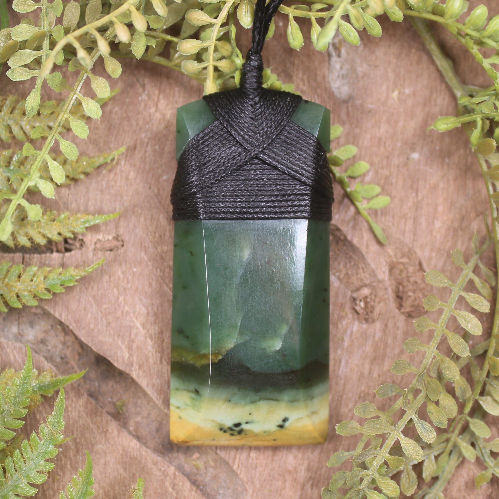 Flower Jade Pounamu Toki Pendant - NZ Greenstone