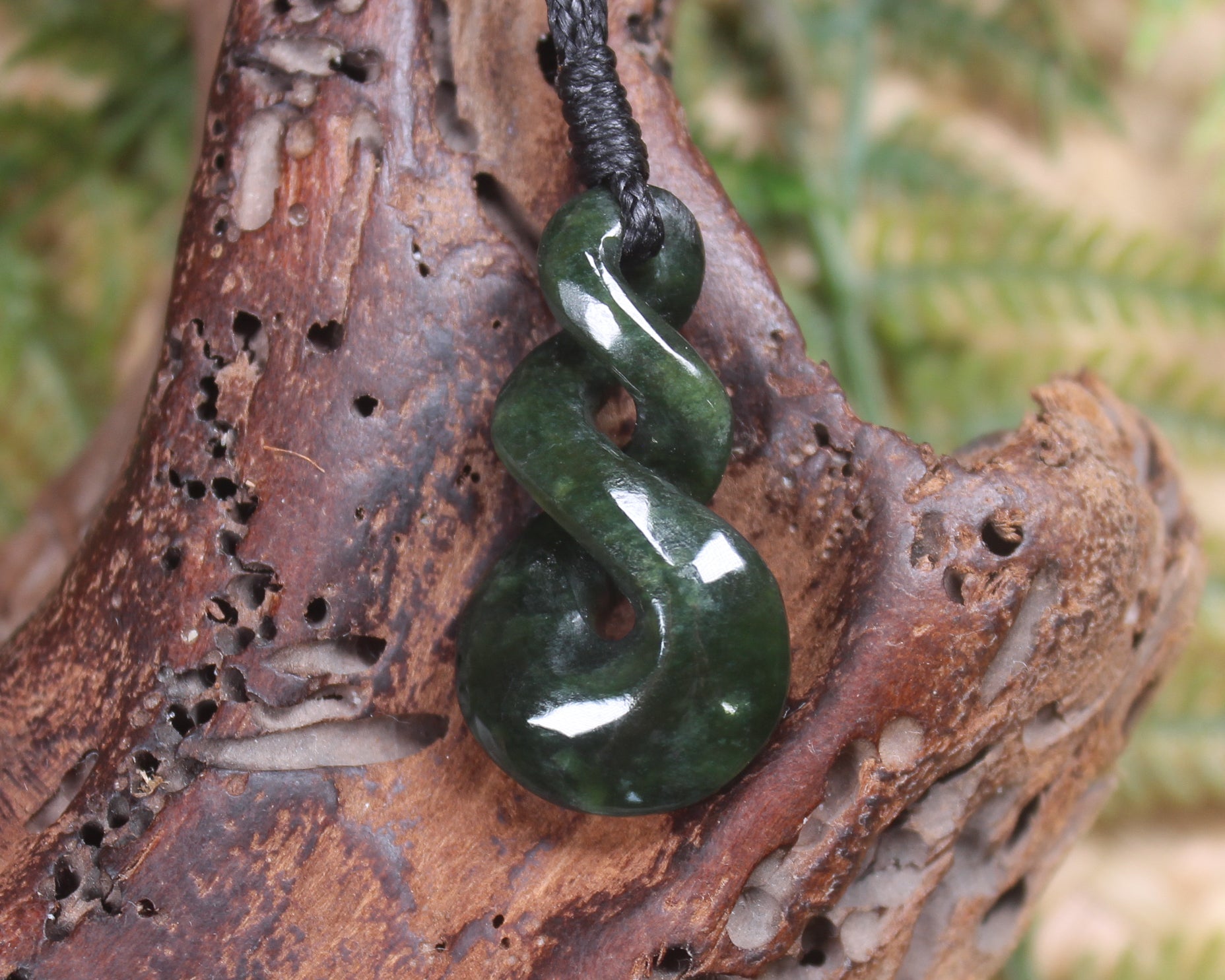 Twist carved from Kawakawa Pounamu - NZ Greenstone