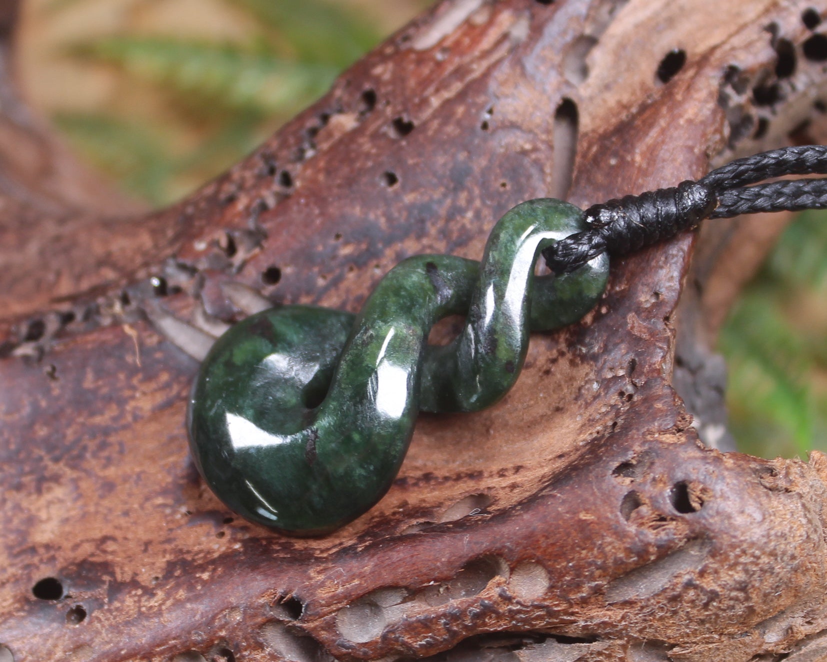 Twist carved from Kawakawa Pounamu - NZ Greenstone