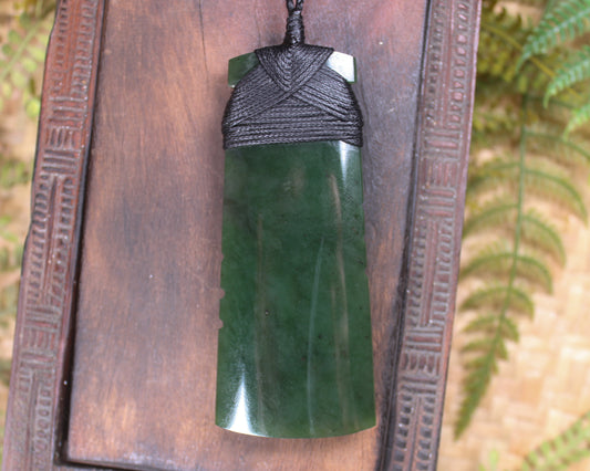 Kawakawa Pounamu Toki