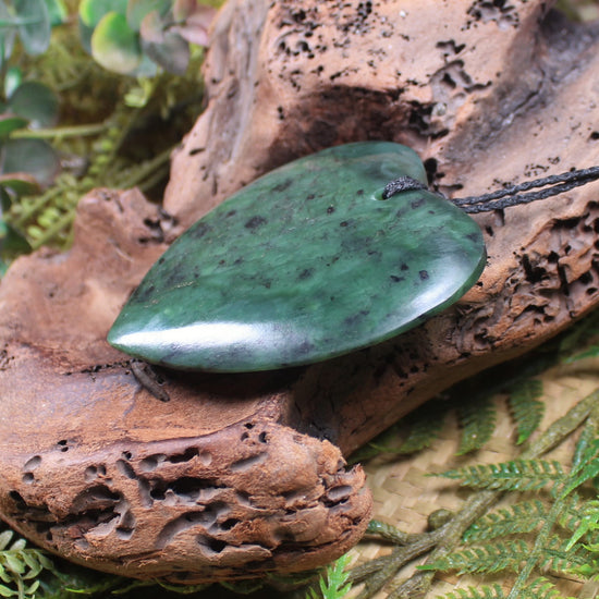 Heart carved from Hapopo Pounamu - NZ Greenstone