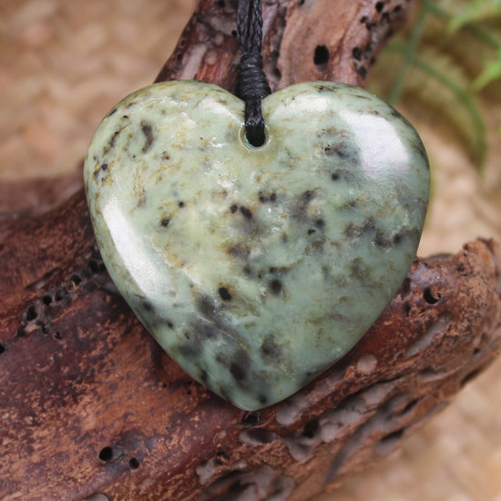 Heart carved from Rimu Pounamu - NZ Greenstone