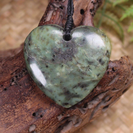 Heart carved from Rimu Pounamu - NZ Greenstone