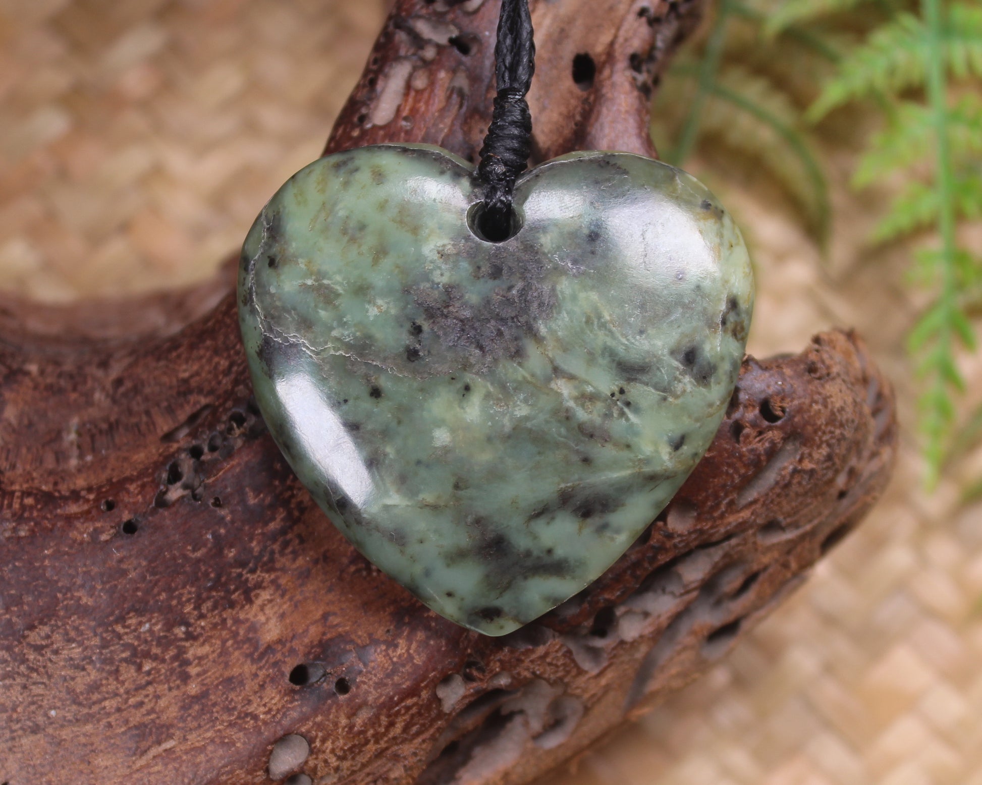 Heart carved from Rimu Pounamu - NZ Greenstone