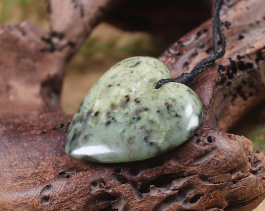 Heart carved from Rimu Pounamu - NZ Greenstone