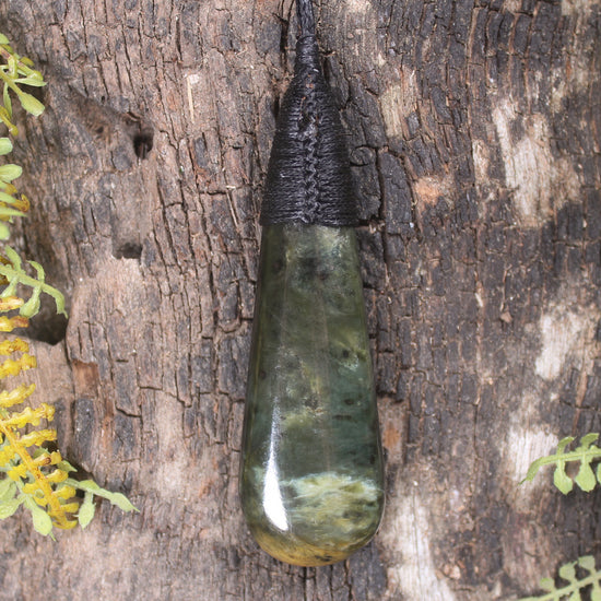 Rimu Pounamu Roimata Pendant - NZ Greenstone