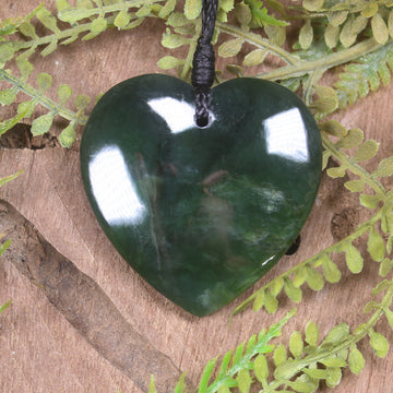 Heart carved from Kawakawa Pounamu - NZ Greenstone