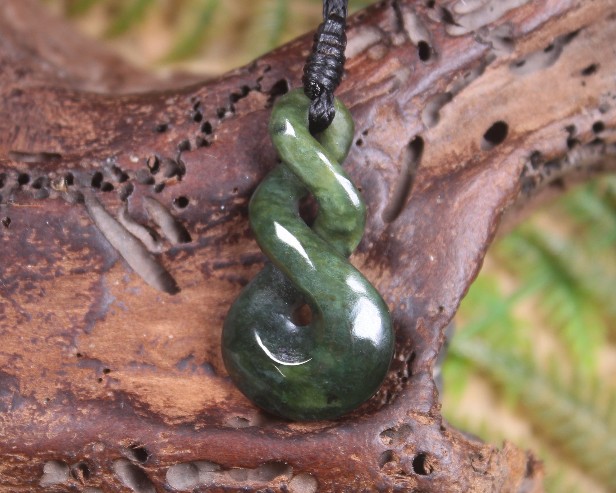 Twist or Pikorua carved from Flower Jade Pounamu - NZ Greenstone