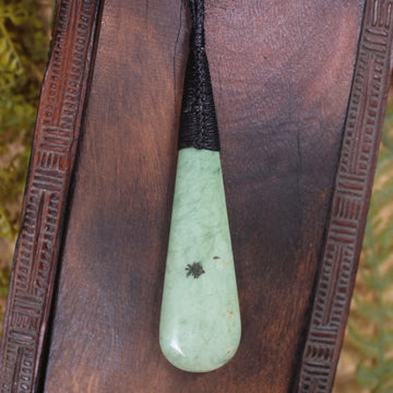 Kawakawa Pounamu Roimata Pendant - NZ Greenstone