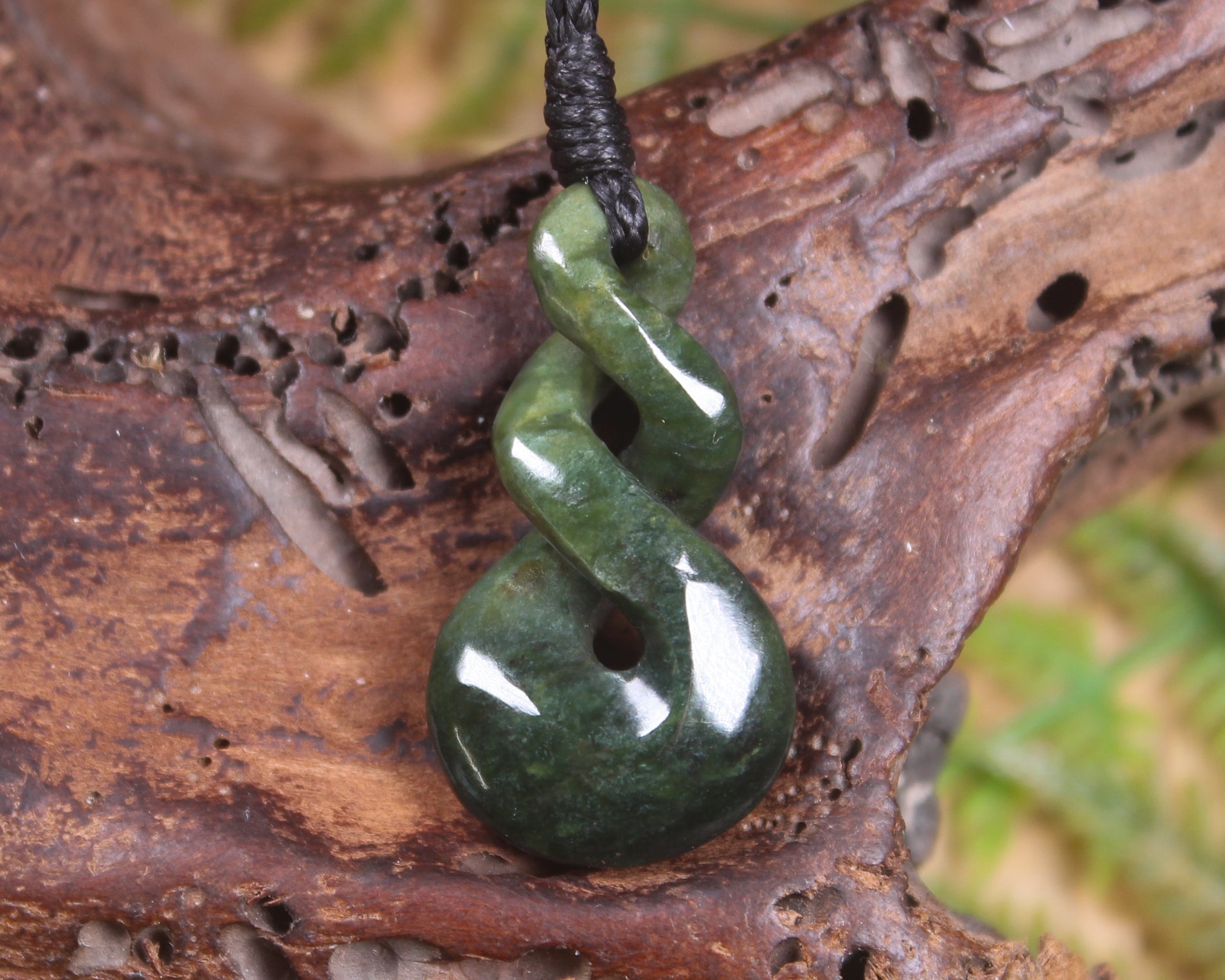 Twist or Pikorua carved from Flower Jade Pounamu - NZ Greenstone