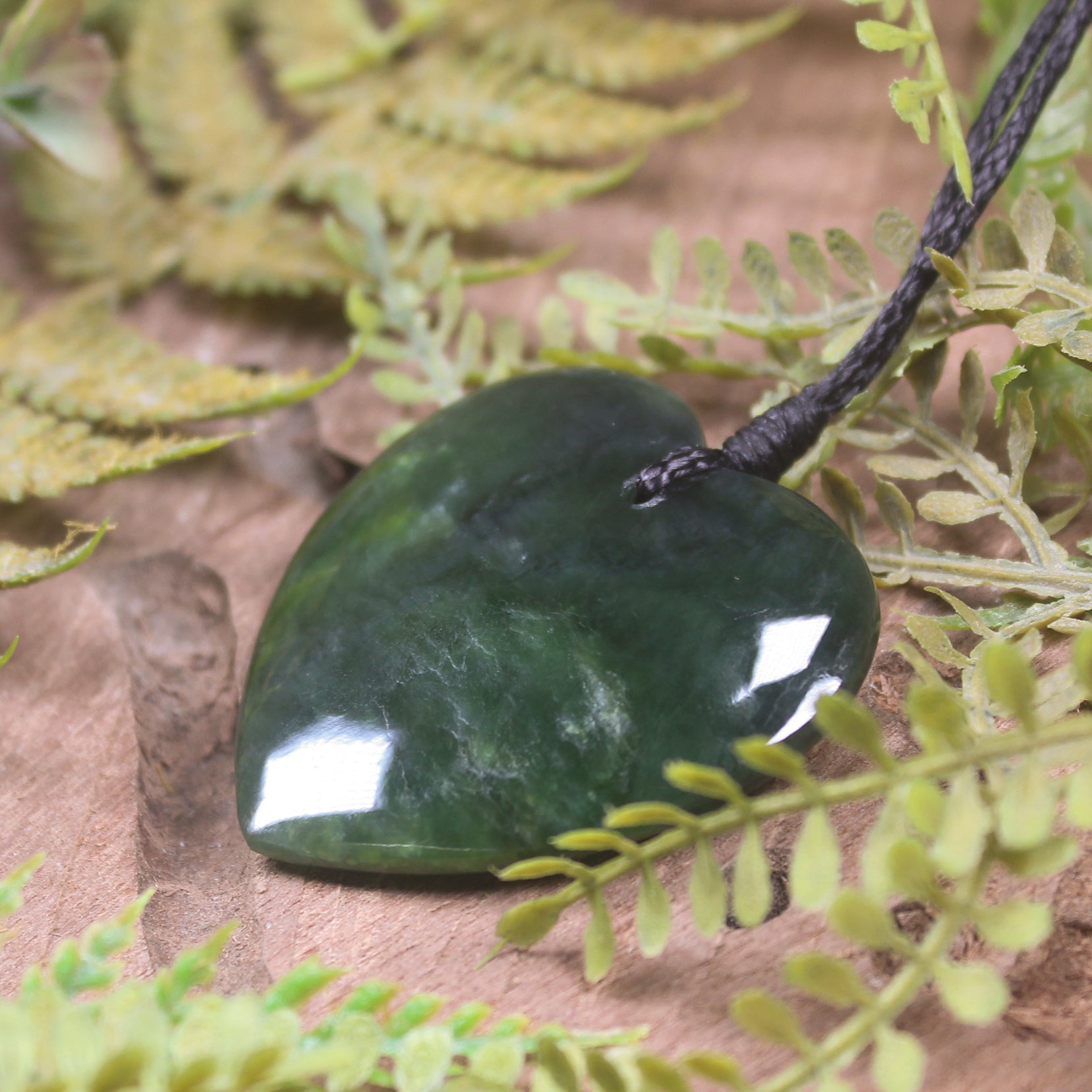 Heart carved from Kawakawa Pounamu - NZ Greenstone