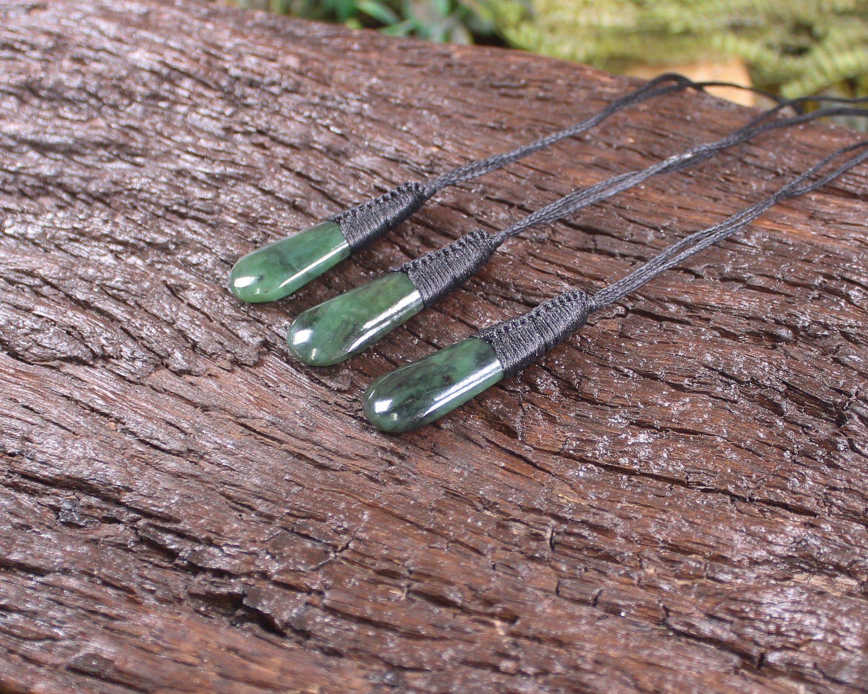 Roimata Teardrop carved from Hapopo Pounamu - NZ Greenstone