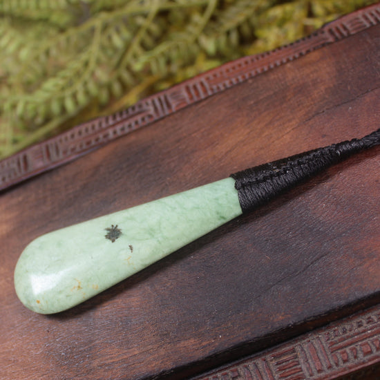 Kawakawa Pounamu Roimata Pendant - NZ Greenstone