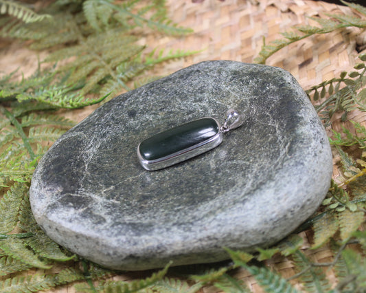 Kawakawa Pounamu pendant set in Sterling Silver - NZ Greenstone