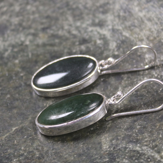 Roimata or Teardrop earrings carved from Kawakawa Pounamu - NZ Greenstone