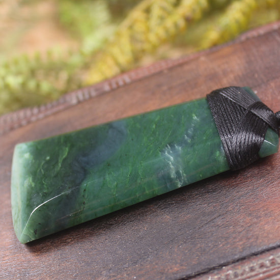 Kawakawa Pounamu Toki