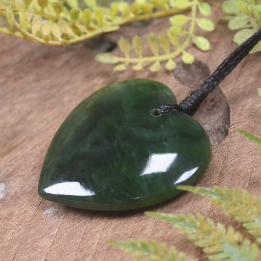 Heart carved from Kawakawa Pounamu - NZ Greenstone