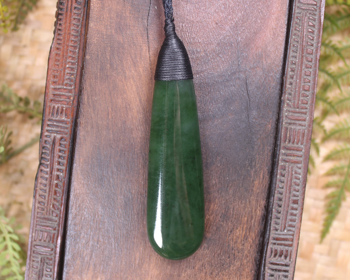 Kawakawa Pounamu Roimata Pendant - NZ Greenstone