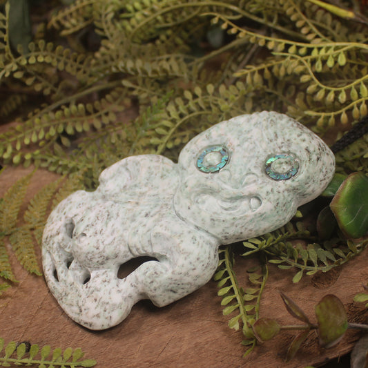 NZ Grossular Garnet Hei Tiki