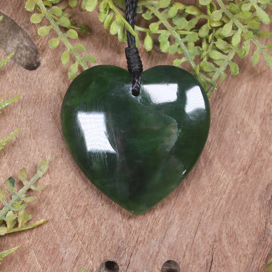 Heart carved from Kawakawa Pounamu - NZ Greenstone