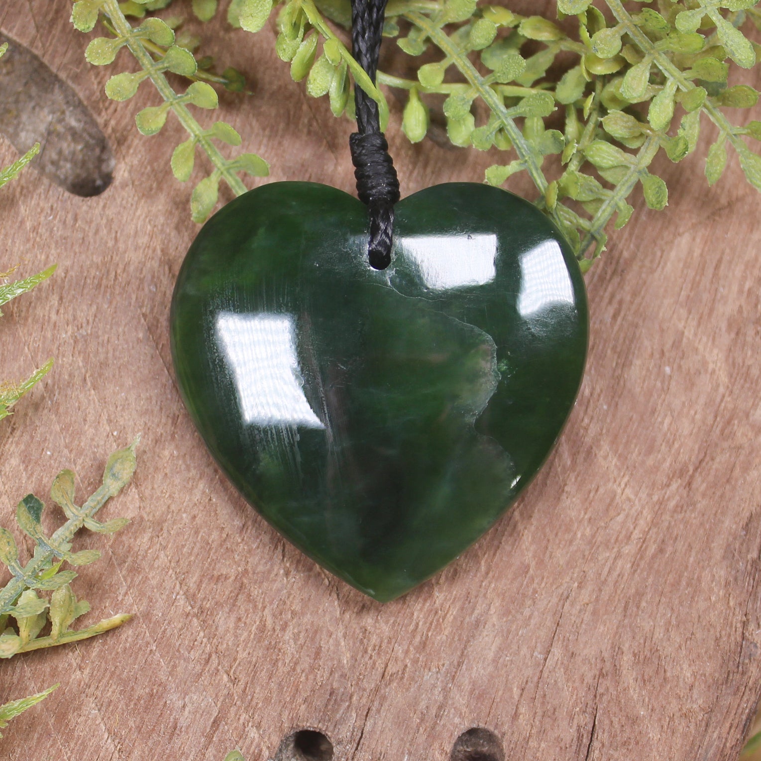 Heart carved from Kawakawa Pounamu - NZ Greenstone