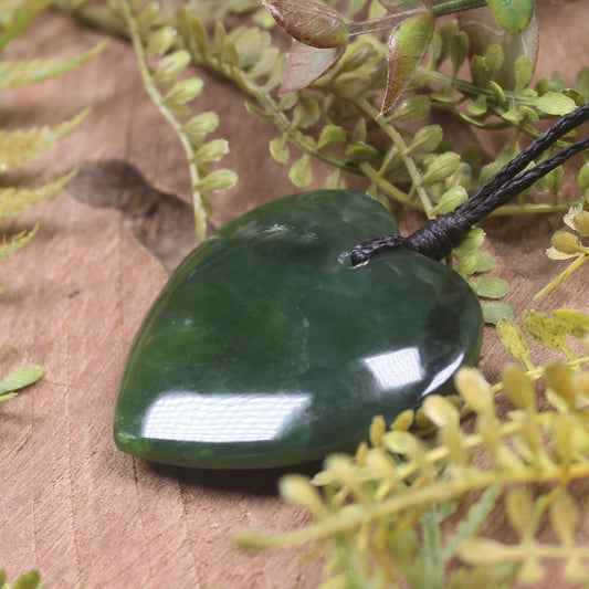 Heart carved from Kawakawa Pounamu - NZ Greenstone