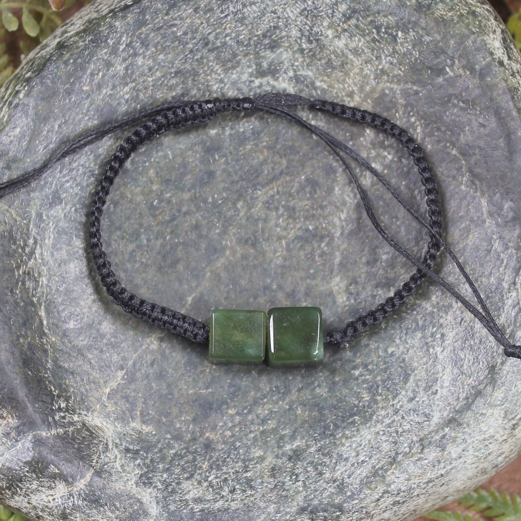 NZ Greenstone Adjustable Beaded Cord Bracelet Kawakawa Pounamu