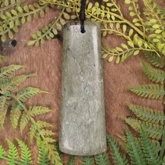 Rimu Pounamu Toki - NZ Greenstone