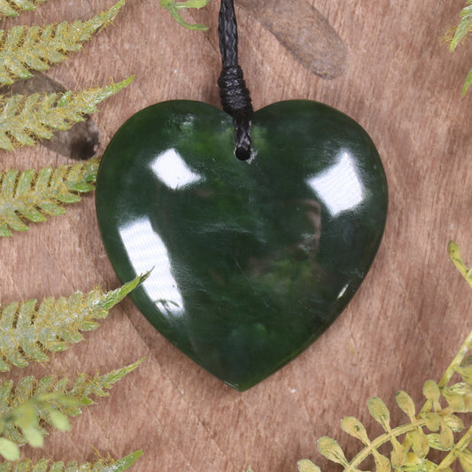 Heart carved from Kawakawa Pounamu - NZ Greenstone