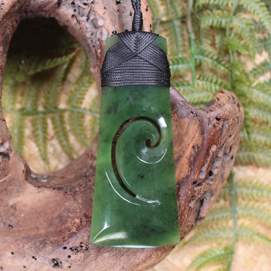 Toki or Adze with Koru carved from Hapopo Pounamu - NZ Greenstone