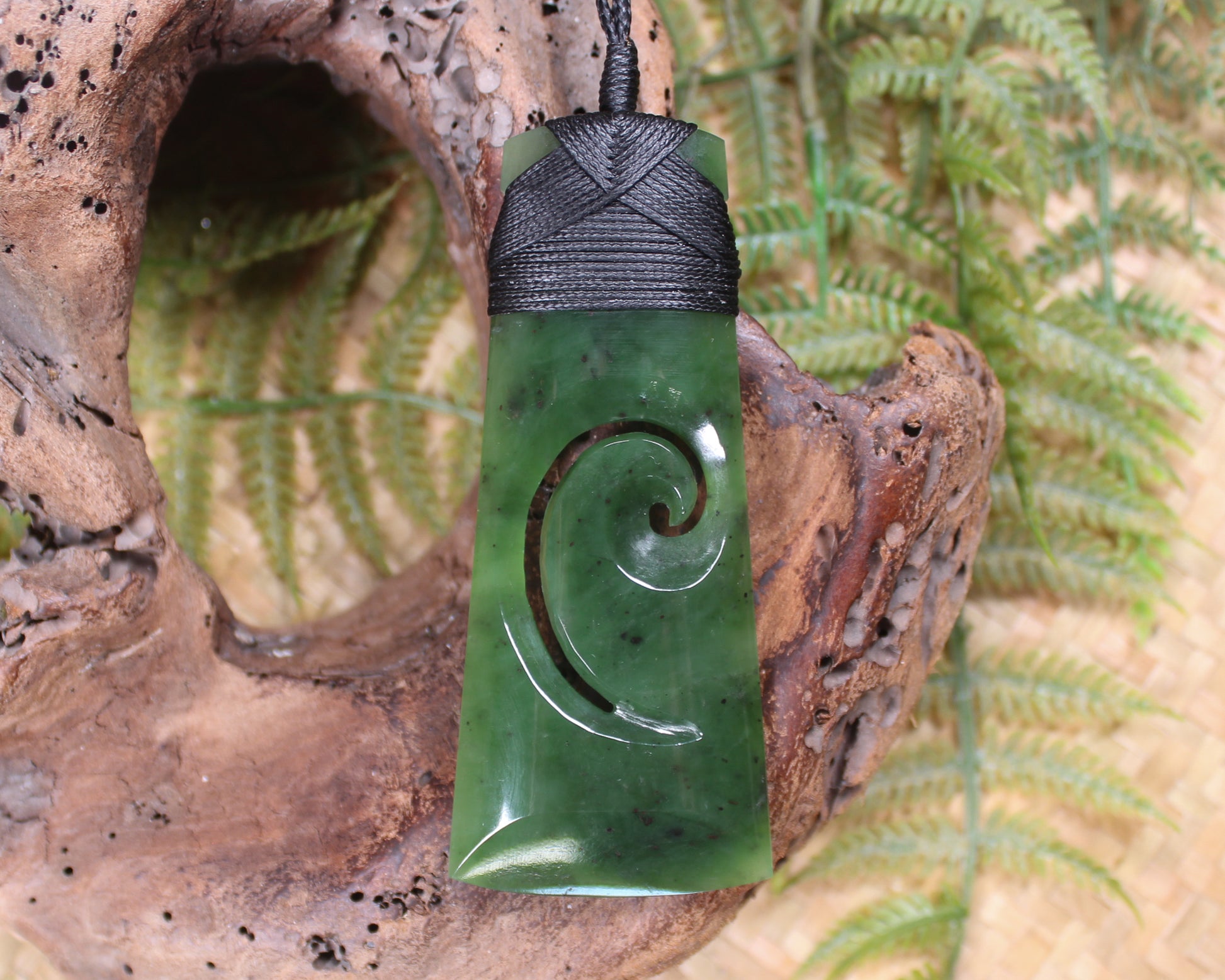 Toki or Adze with Koru carved from Hapopo Pounamu - NZ Greenstone
